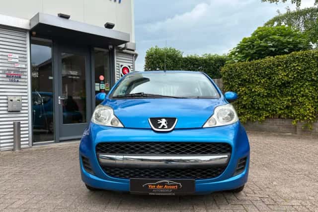 Peugeot 107 (2010) thumbnail 2