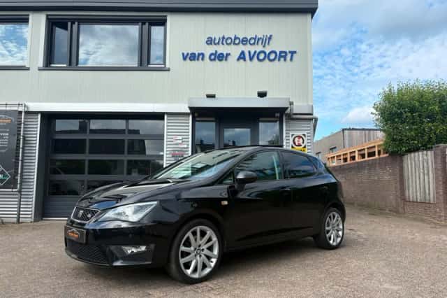 SEAT Ibiza (2017) thumbnail 1