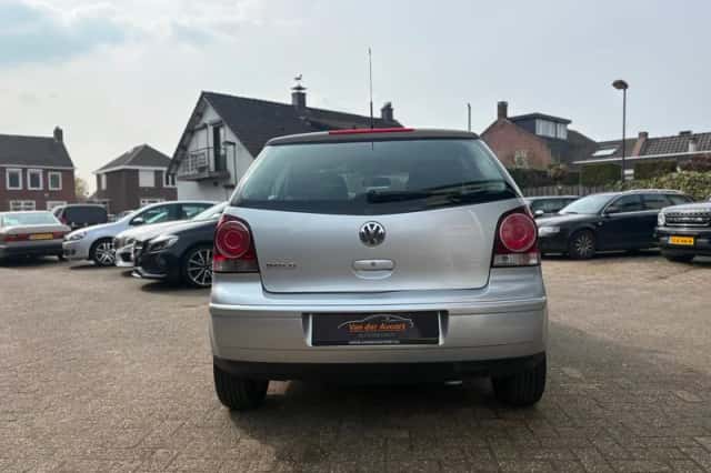 Volkswagen Polo (2006) thumbnail 6