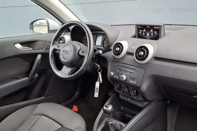 Audi A1 (2012) thumbnail 4