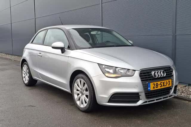 Audi A1 (2012) thumbnail 5