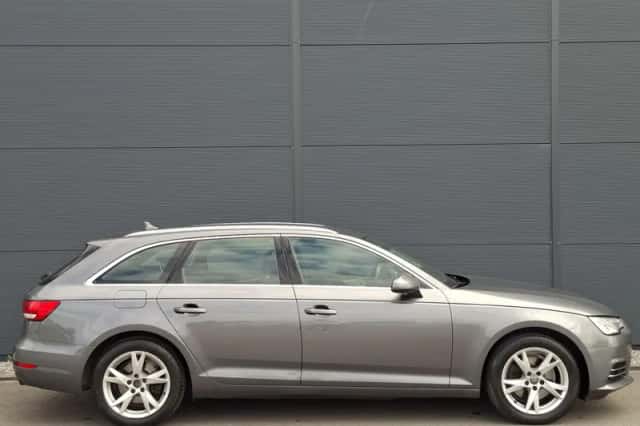 Audi A4 (2018) thumbnail 6