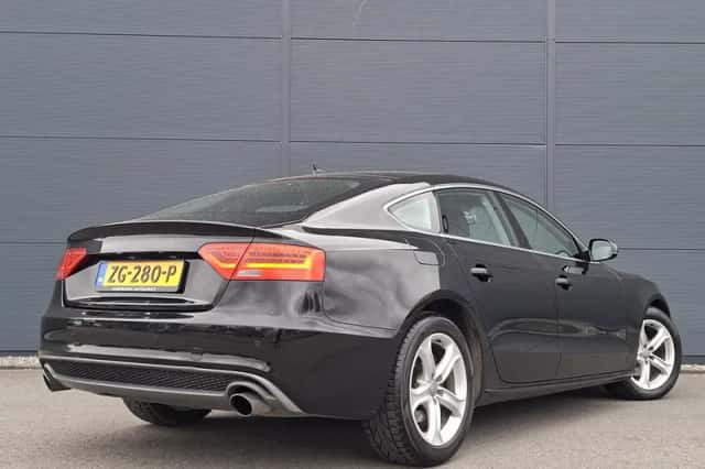 Audi A5 (2016) thumbnail 2