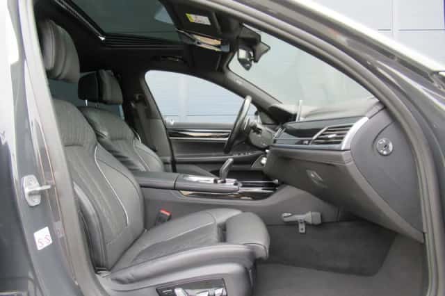 BMW 7-Serie (2022) thumbnail 6