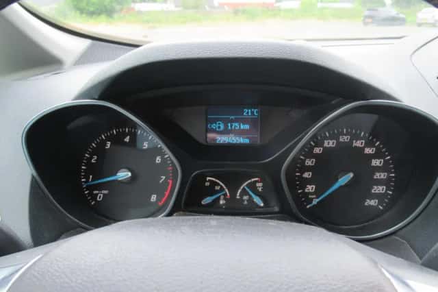 Ford C-Max (2011) thumbnail 6