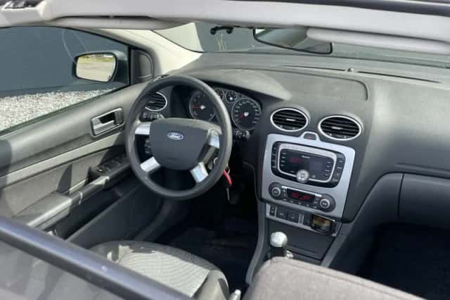 Ford Focus (2007) thumbnail 4