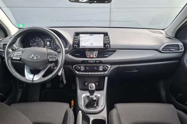 Hyundai i30 (2019) thumbnail 4