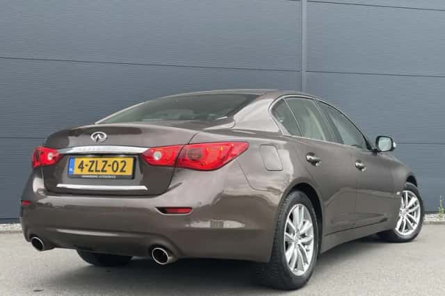 Infiniti Q50 (2015) thumbnail 3