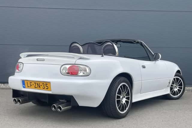 Mazda MX-5 (1991) thumbnail 3