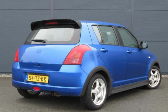 Suzuki Swift (2007) thumbnail 3