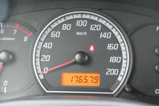 Suzuki Swift (2007) thumbnail 5
