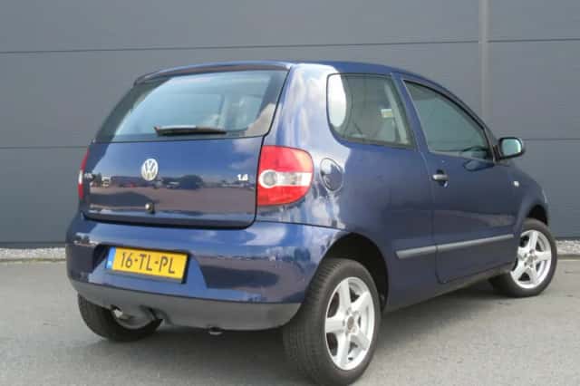 Volkswagen Fox (2007) thumbnail 3