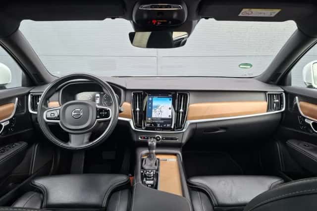 Volvo V90 (2020) thumbnail 4