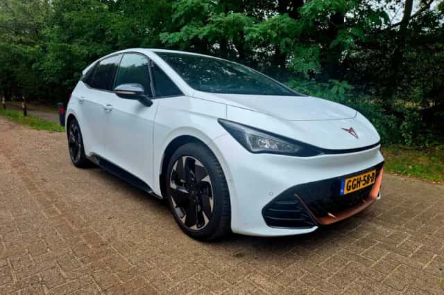 CUPRA Born (2024) thumbnail 1