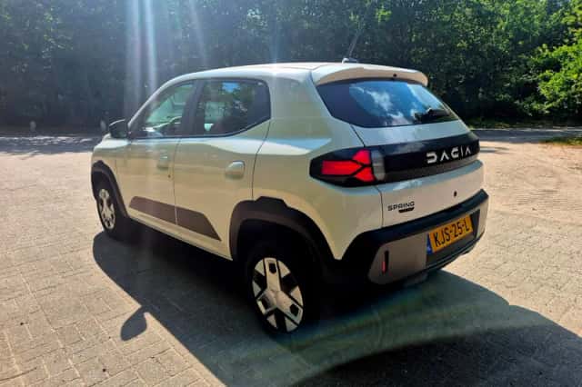 Dacia Spring (2025) thumbnail 4