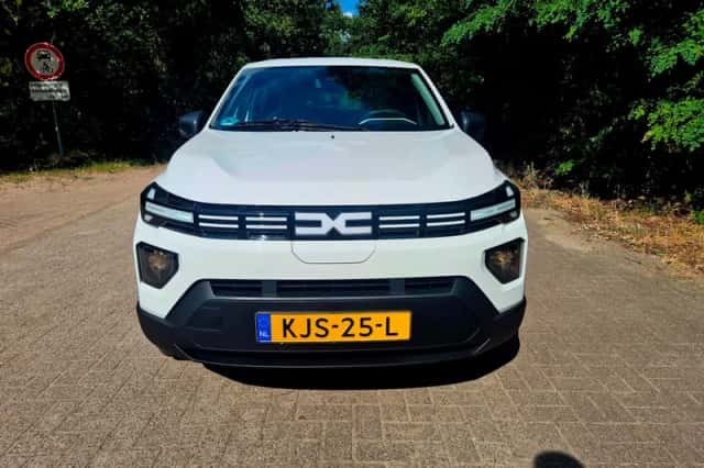 Dacia Spring (2025) thumbnail 5