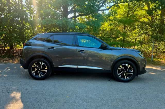 Peugeot 2008 (2020) thumbnail 2