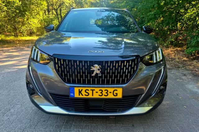Peugeot 2008 (2020) thumbnail 5