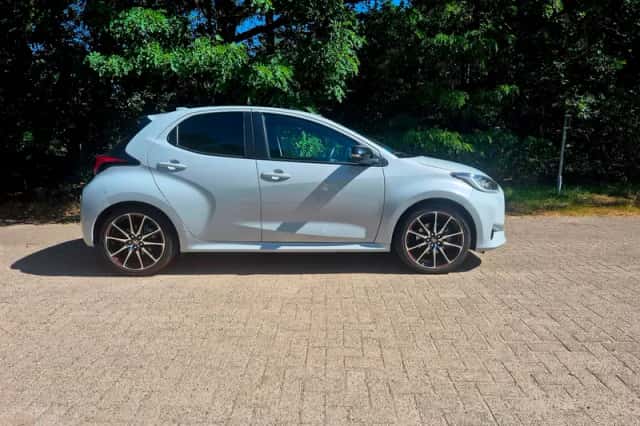 Toyota Yaris (2023) thumbnail 2