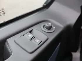 Opel Vivaro (2019) thumbnail 15