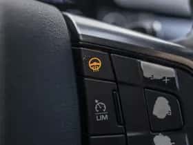 Land Rover Discovery Sport (2016) thumbnail 30