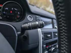 Land Rover Discovery Sport (2016) thumbnail 32