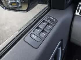 Land Rover Discovery Sport (2016) thumbnail 51