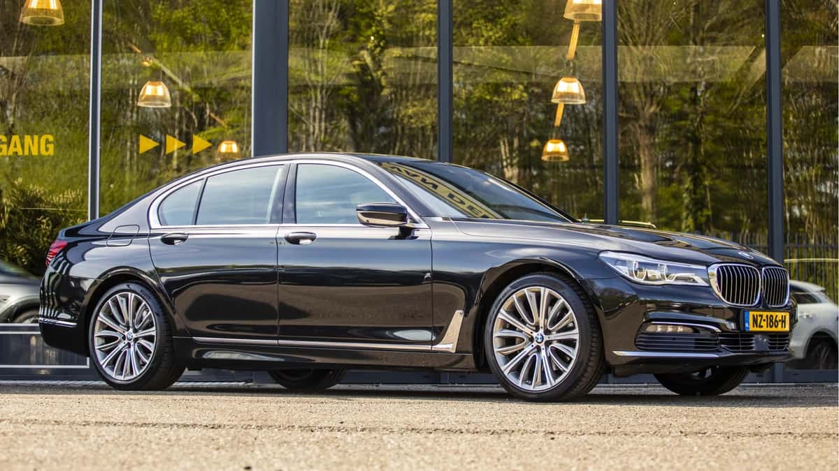 BMW 7-Serie (2016) — foto 1
