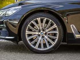 BMW 7-Serie (2016) thumbnail 9