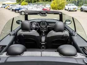 MINI Cooper (2017) thumbnail 17