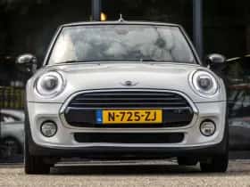 MINI Cooper (2017) thumbnail 3