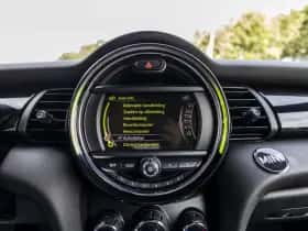 MINI Cooper (2017) thumbnail 39