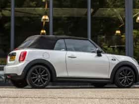 MINI Cooper (2017) thumbnail 6
