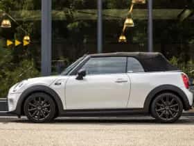 MINI Cooper (2017) thumbnail 9