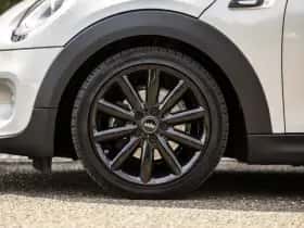 MINI Cooper (2017) thumbnail 10