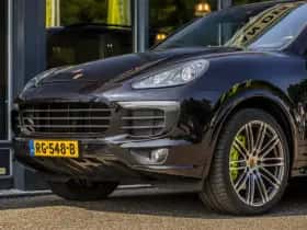 Porsche Cayenne (2017) thumbnail 11