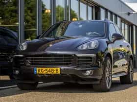 Porsche Cayenne (2017) thumbnail 12