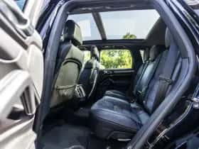 Porsche Cayenne (2017) thumbnail 16