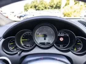 Porsche Cayenne (2017) thumbnail 26