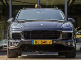 Porsche Cayenne (2017) thumbnail 5