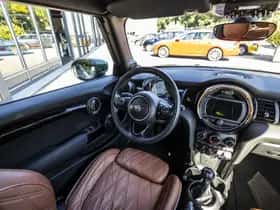 MINI Cooper S (2019) thumbnail 23