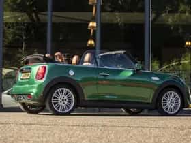 MINI Cooper S (2019) thumbnail 5