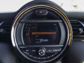 MINI Cooper S (2019) thumbnail 42