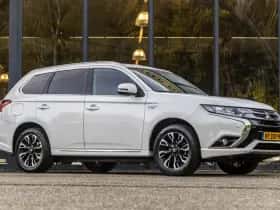 Mitsubishi Outlander thumbnail 2