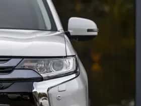 Mitsubishi Outlander thumbnail 5
