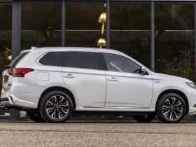 Mitsubishi Outlander thumbnail 6