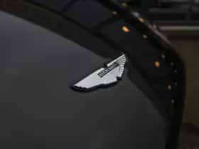 Aston Martin V8 Vantage (2011) thumbnail 17