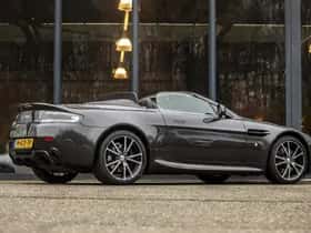 Aston Martin V8 Vantage (2011) thumbnail 5