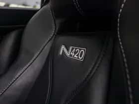 Aston Martin V8 Vantage (2011) thumbnail 43