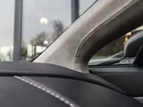 Aston Martin V8 Vantage (2011) thumbnail 48